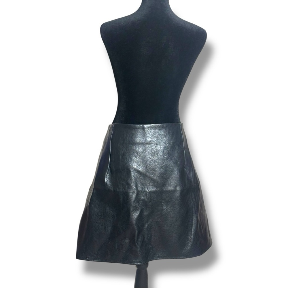 Old Navy NWT Black Faux Leather Mini A-Line Fit and Flare Skirt with Slit - Picture 5 of 16
